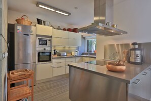 Frigorífic, microones, forn i rentaplats 