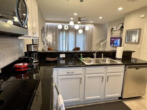 Fridge, microwave, oven, stovetop - 3090 - 2-Bedroom Home with Pool / Encantada Resort (Kissimmee)