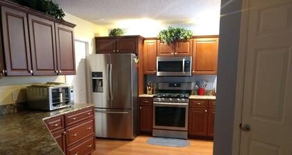 Beautiful Villa in the Heart of Florida's Friendliest Active Adult Community