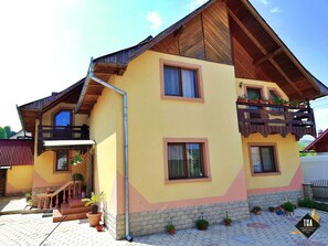 숙박 시설 정면