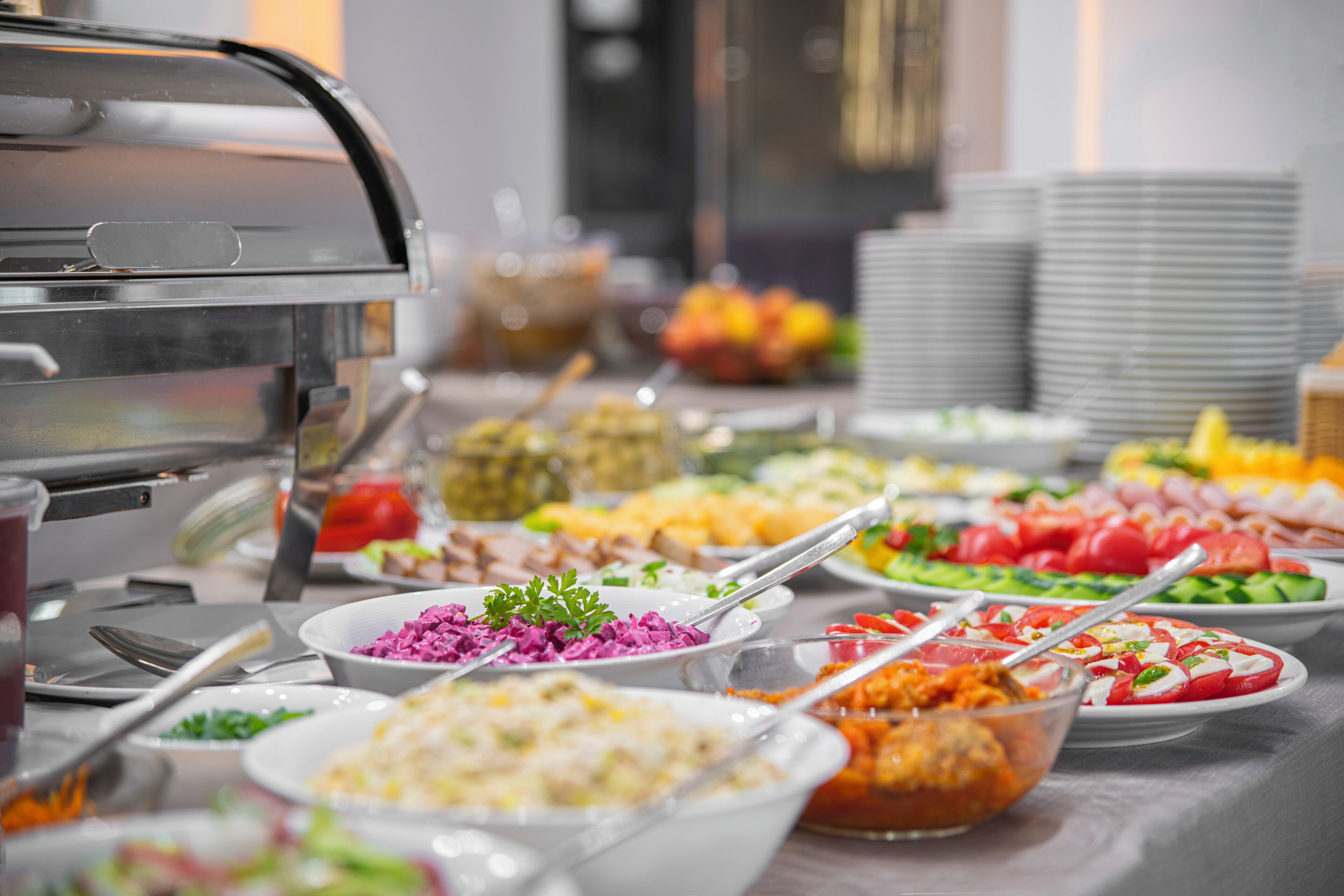 daily buffet breakfast (pln 35 per person)