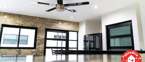 Deluxe Room | Bilik Mandi | Pancuran mandi, kelengkapan dandanan diri percuma, tuala disediakan