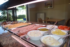 Daily buffet breakfast for a fee - Hostel Panorama Portorož (Piran)