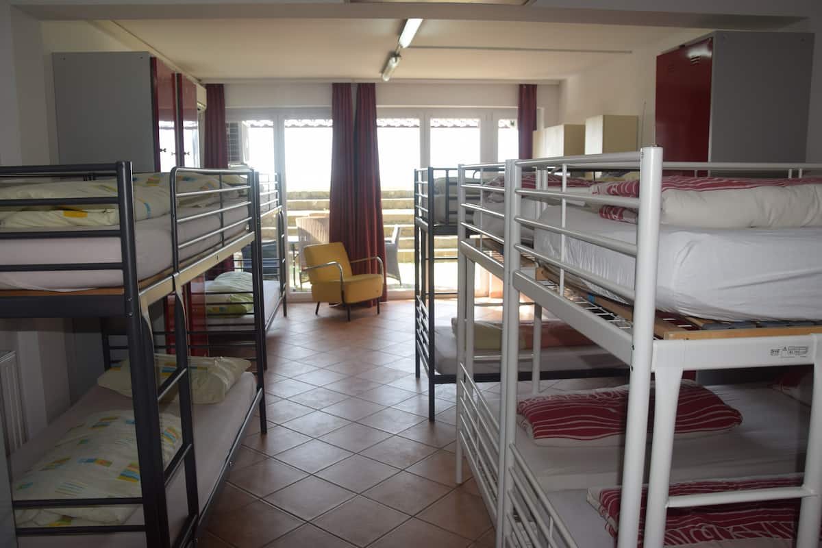2 habitaciones, wifi gratis y ropa de cama