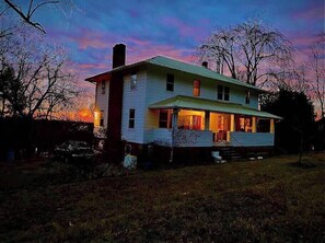 Exterior - Historic Moog Farmhouse – 4-Bedroom Retreat Near Downtown Asheville (Asheville)