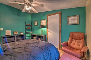 4 bedrooms, Internet, bed sheets - 13 Mi to Silver Springs: Pet Friendly Getaway! (Silver Springs)