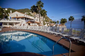 Pool - HOLIDAY SPECIALS BOOKING NOW! (Avalon)