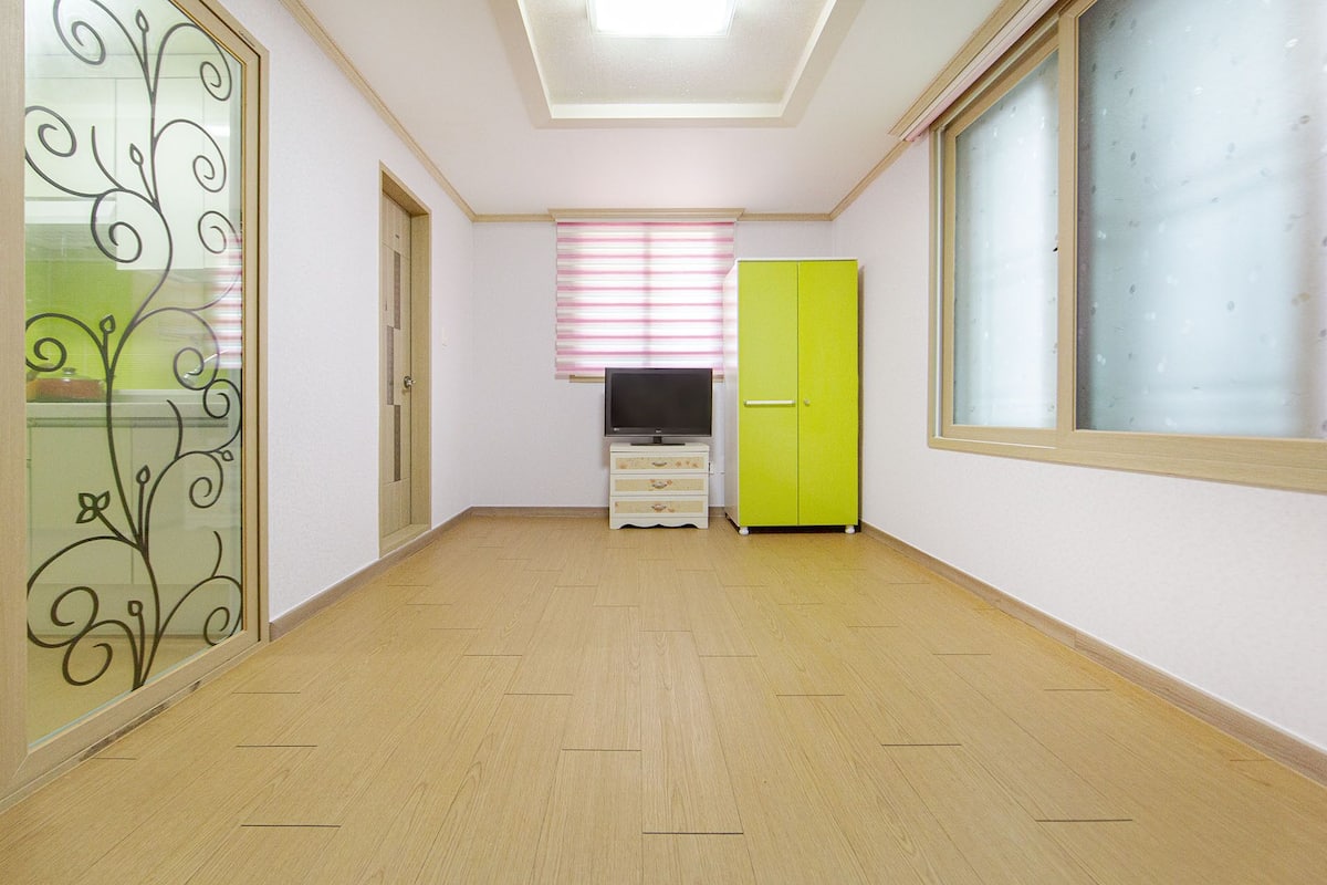 Standard Room | 1 bedroom, free WiFi