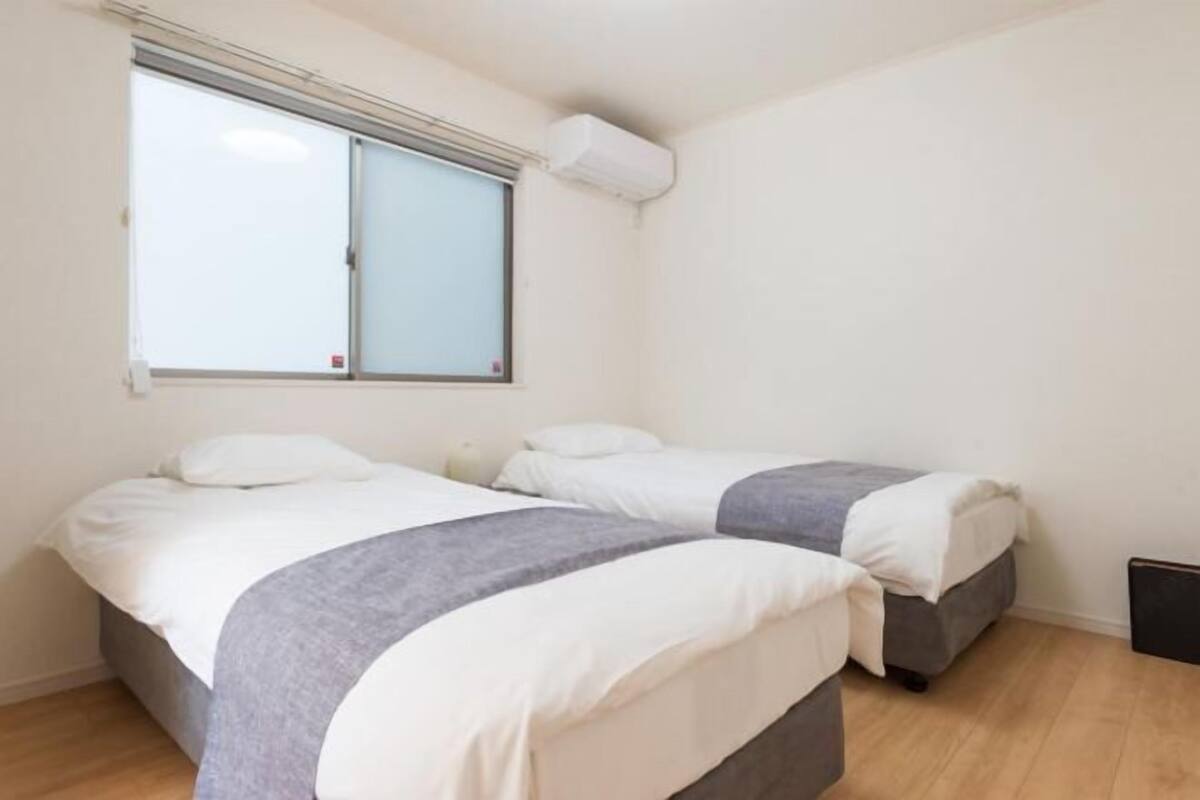 Bureau, chambres insonorisées, Wi-Fi gratuit, draps fournis
