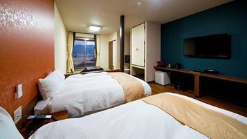 Japanese Western Style Room with Private Bathroom, Sea View | In-room safe, blackout curtains, soundproofing, free WiFi