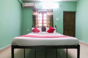 Standard Double Room - OYO 49558 Keegan Guest House (Utorda)