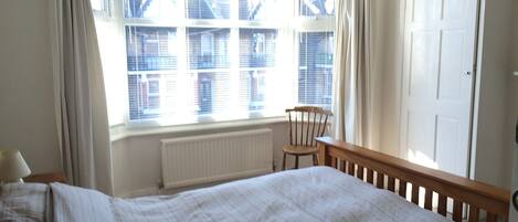 4 habitaciones, tabla de planchar con plancha y wifi gratis