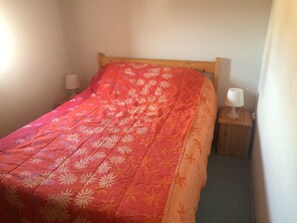 2 camere, ferro/asse da stiro, Wi-Fi gratuito, lenzuola