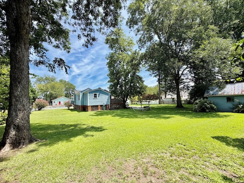 A Beautifully Kept Historic Retreat, Walking Distance to Downtown