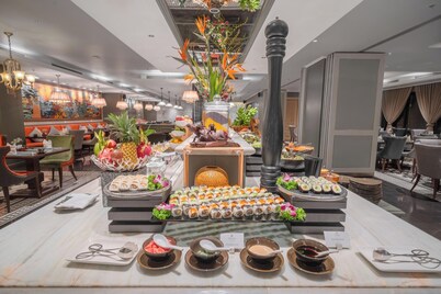 Peridot Grand Luxury Boutique Hotel