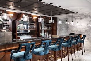 Bar (on property) - Peridot Grand Luxury Boutique Hotel (Hanoi)
