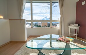 Villa - 3 sovrum | Vardagsrum | Platt-tv, Netflix och streamingtjänster