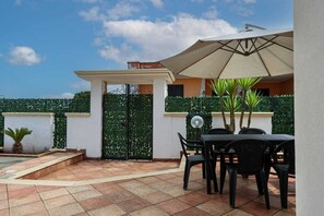 Outdoor dining - Holiday house "grandfather flower" (Leverano)
