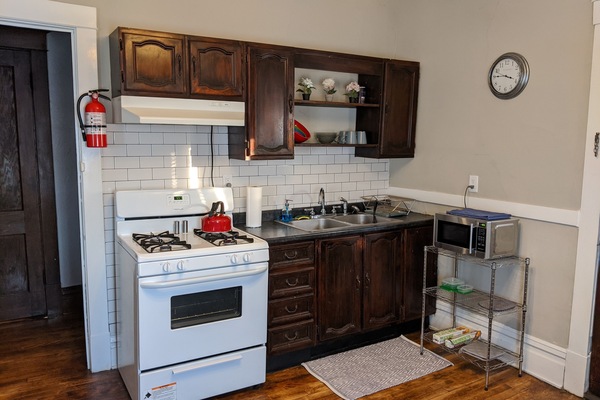 Frigorífic, microones, forn i placa de cuina