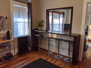 1 bedroom, desk, iron/ironing board, WiFi