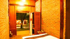Unclassified image, 5 of 16, button - Bi's House (Bai Chay)