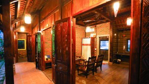 Unclassified image, 3 of 16, button - Bi's House (Bai Chay)