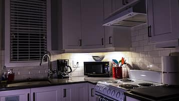 Fridge, microwave, coffee/tea maker, electric kettle