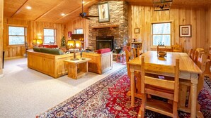 Living room - Windsong (Dryfork)