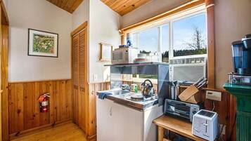 Plaque de cuisson, cafetiĂšre/bouilloire