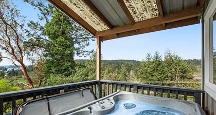 Deer Harbor Cottage on the Bluff