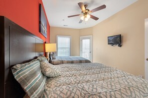 4 bedrooms, desk, iron/ironing board, WiFi