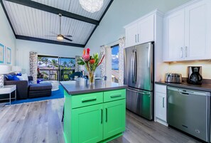 Interior - Luxury Ocean View 2 bed/2bath Beautifully Remodeled; Unit #325 (Kihei)