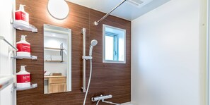 Separate tub and shower, free toiletries, hair dryer, slippers - Rakuten STAY HOUSE x WILL STYLE Fujinomiya (Fujinomiya)