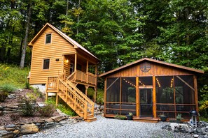 Exterior - Hot Tub, Views, Romantic Outdoor Lounge Area (Todd)