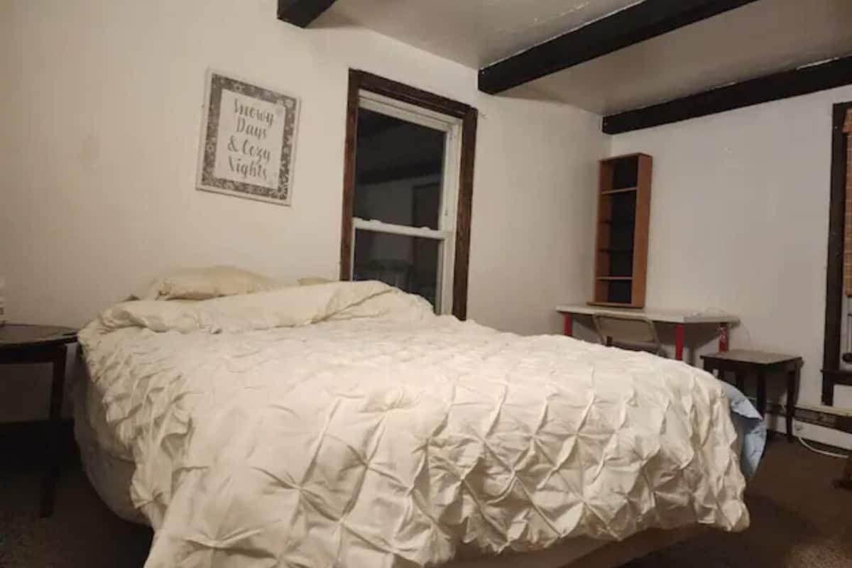 Room, 1 Double Bed | 1 bedroom, blackout drapes, iron/ironing board, free WiFi