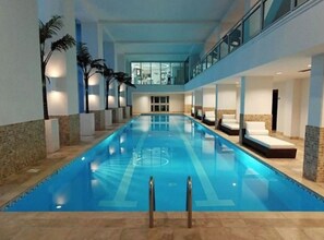 Piscina coperta, piscina all'aperto