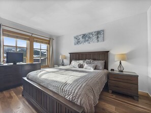 Condo, 2 Bedrooms | 2 bedrooms, laptop workspace, iron/ironing board, free WiFi - Inviting and Spacious Condo In The Heart of Center Village - PP416 by Redawning (Copper Mountain)