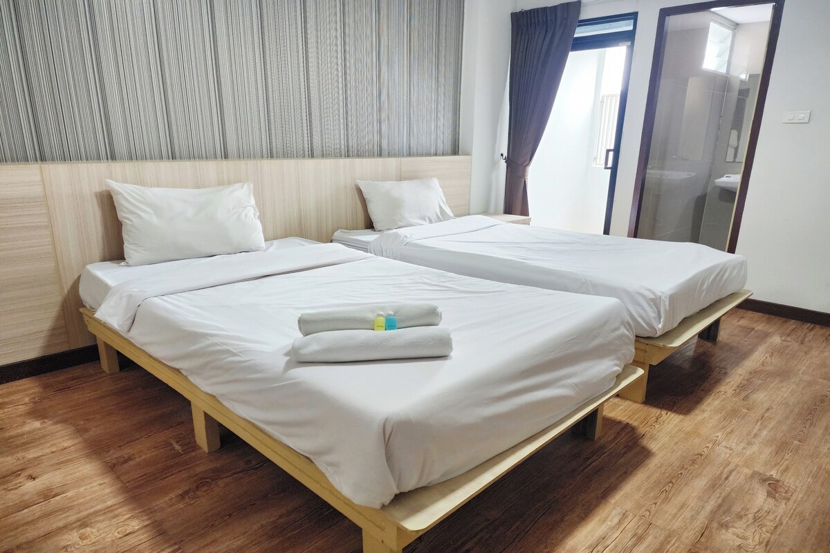 Desk, WiFi (free), bed sheets