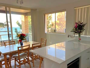 Dining - Unit 9 South Pacific, air conditioned and opposite Shoal Bay Beach (Shoal Bay)
