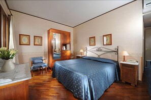 Unclassified image, 5 of 30, button - La Calcina Suites (Venice)