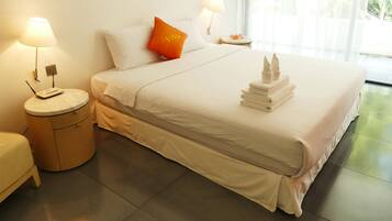 4 dormitorios, escritorio, cortinas opacas