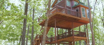 Luxury Tree House på Spring Lake Ranch