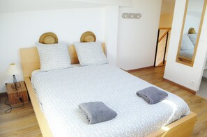 1 bedroom, in-room safe, desk, iron/ironing board