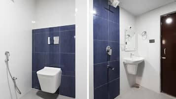 Deluxe Suite | Bathroom