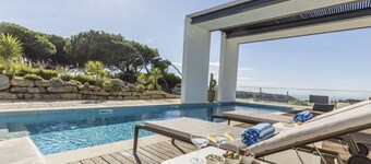SINTRA BEACH HOUSE, Sintra-Cascais Park with Heated Pool. Long term rates.