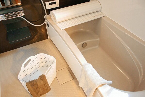 Deep soaking bathtub - CoCoHouse-Uruma (Uruma)