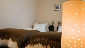 Unclassified image, 5 of 21, button - CoCoHouse-Uruma (Uruma)