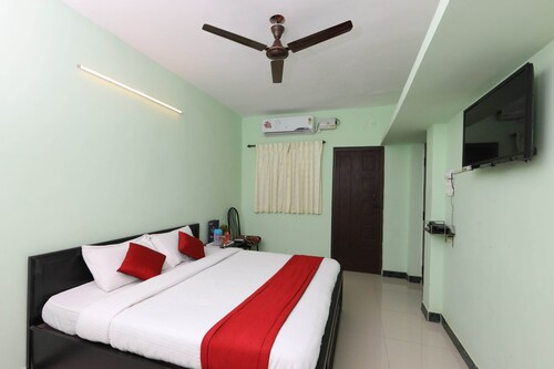 OYO 37209 Fortune Apartment