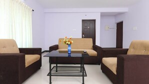 TV - OYO 37209 Fortune Apartment (Coimbatore)