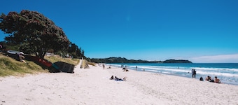 ONETANGI WATERFRONT BACH | Coast & Country | WINTER DEAL - Stay for 3, Pay for 2